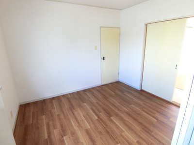 【洋室】 | エステートピアタナベA