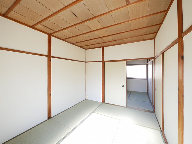 奈良市南紀寺町2丁目貸家の内装|きれいな和室です