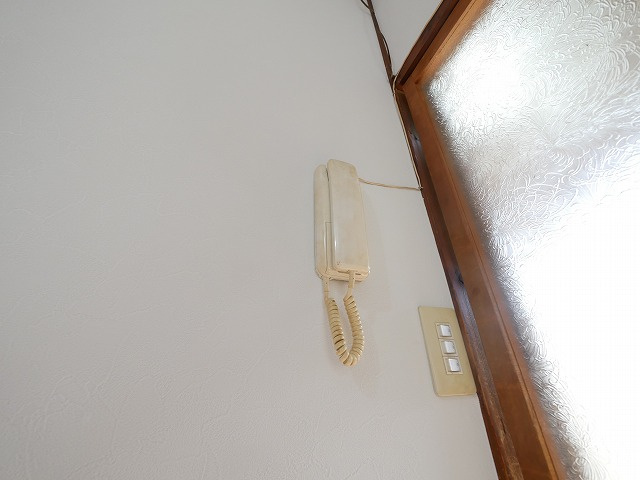 奈良市南紀寺町2丁目貸家のセキュリティ|インターホン