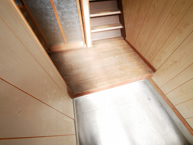 奈良市南紀寺町2丁目貸家の玄関|毎日通る玄関はこちらです