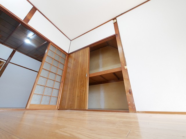 奈良市南紀寺町2丁目貸家の収納|十分な収納スペースがあります