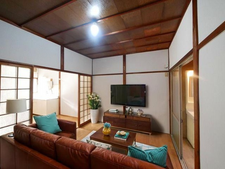 奈良市南紀寺町2丁目貸家の居間・リビング|CGで家具等を配置したもので家具等は含まれません