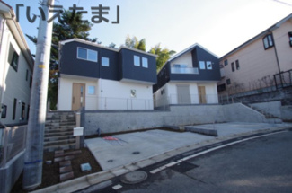 【前面道路含む現地写真】