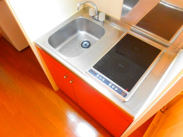 レオパレスシャローム氷室のキッチン