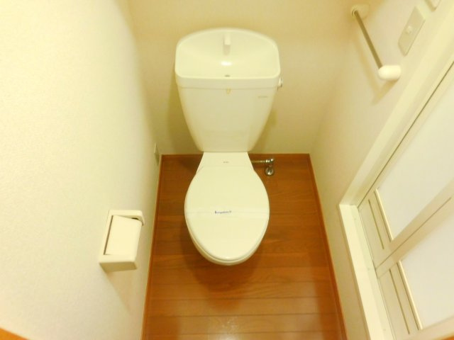 レオパレスシャローム氷室のトイレ