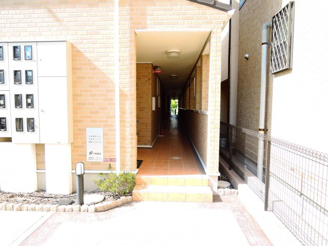 【エントランス】 | エアリーレジデンス芝生