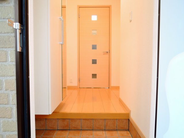 【玄関】 | エアリーレジデンス芝生