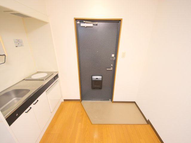 北和通商ビルの玄関