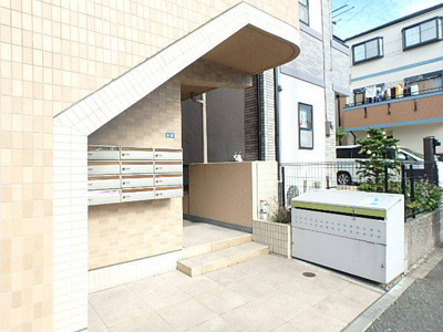 ★建物入り口★