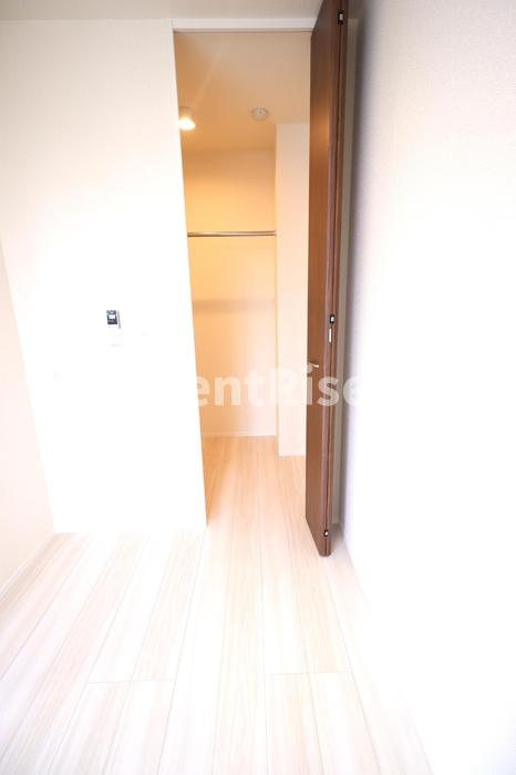 Ｄ－ｒｏｏｍ新生の収納|ウォークインクローゼット