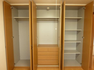 【収納】 | イースト　ステージ | 洋室クローゼット