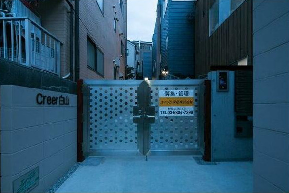 【エントランス】