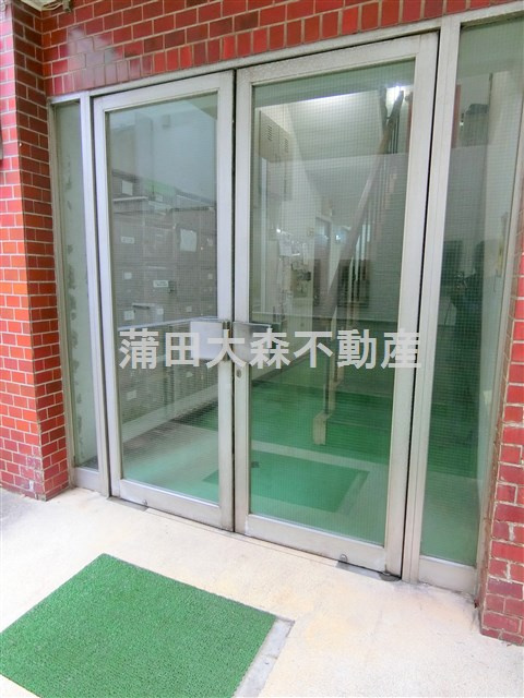 山王ローズシャトーのエントランス