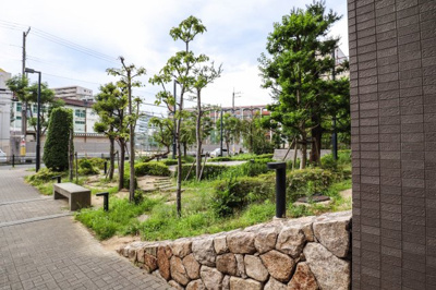 【その他共用部分】 | アデニウム北加賀屋 | 敷地内に公園が有ります