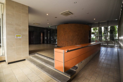 【エントランス】 | アデニウム北加賀屋 | エントランス