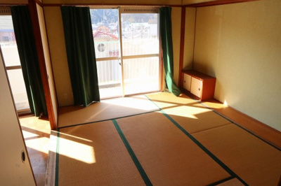 【和室】 | コーポ海南東 | 和室ならではの温かな和の空間で寛ぎの時間を過ごせます