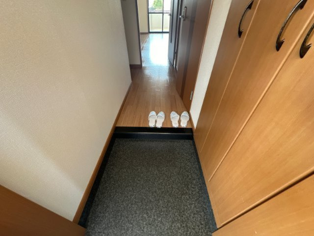 ウィンズパレス雅の玄関