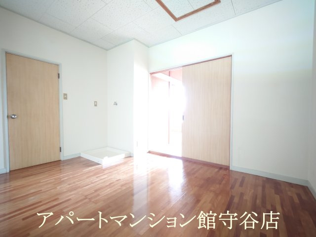 清風ハイツＡの洋室