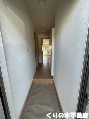 【玄関】 | さざんか姫の路Ａ | 収納もある玄関です