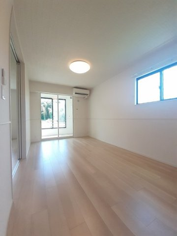 オーブ　シャルダンＢの居間・リビング