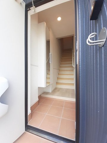 フォレスト　ワンＡの玄関