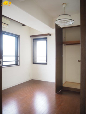 【洋室】 | サンマンションドゥーシェ浦和常盤 | 個人の部屋や寝室として使える洋室です