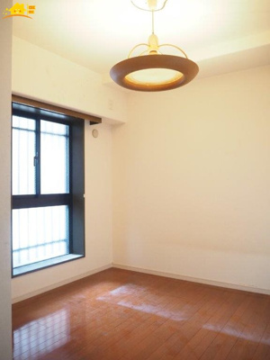 【洋室】 | サンマンションドゥーシェ浦和常盤 | スタンダードな洋室です