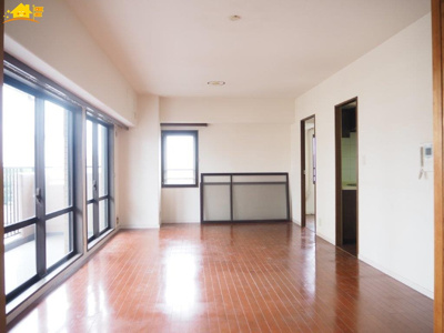 【居間・リビング】 | サンマンションドゥーシェ浦和常盤 | ゆったりとしたリビングです