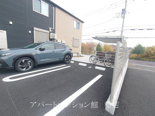 セレシア　おおたかの森の駐車場