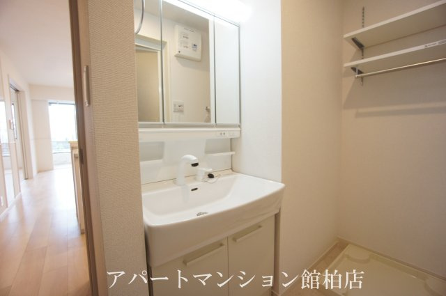 セレシア　おおたかの森の洗面所|同施工会社、同型タイプです