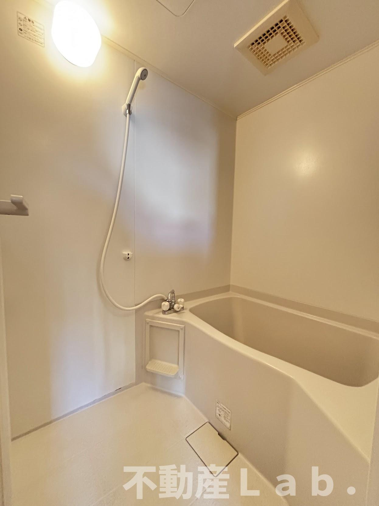 Ｋ２コーポラス十五社の浴室