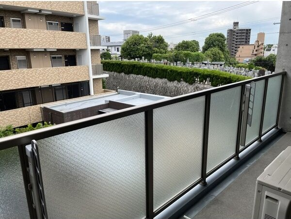 LaLaYAGOTOのバルコニー