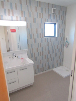 【独立洗面台】 | エンゼルハウス昭和町河東中島⑥ | 朝の支度にも助かる、独立の洗髪洗面化粧台