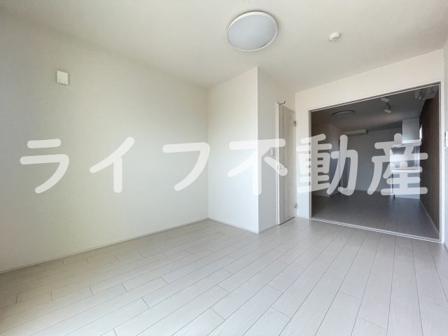 フジパレス弥刀駅東の洋室|落ち着いた色調の洋室です