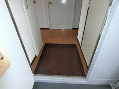【玄関】 | イズミハイツ