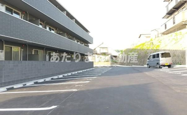 D-room香住ヶ丘Ⅱの駐車場