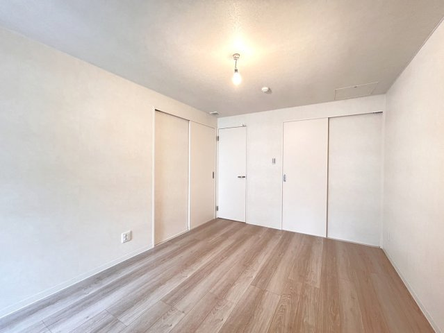 【寝室】広尾アパートメント