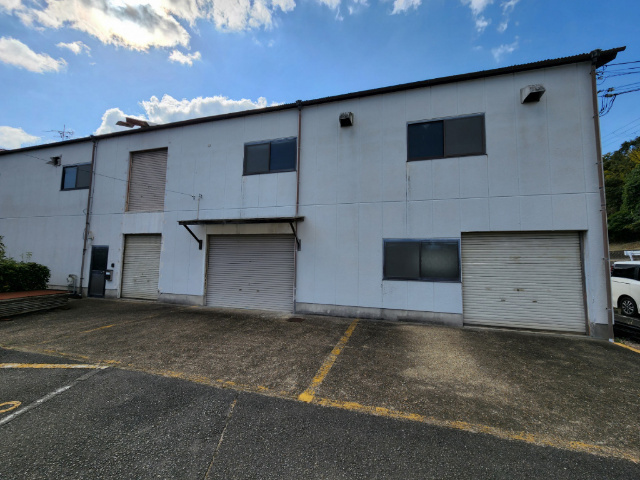 奥山倉庫の外観