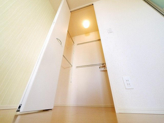 グランデュオ　Ⅰ番館の収納|小物を収納するのに便利です