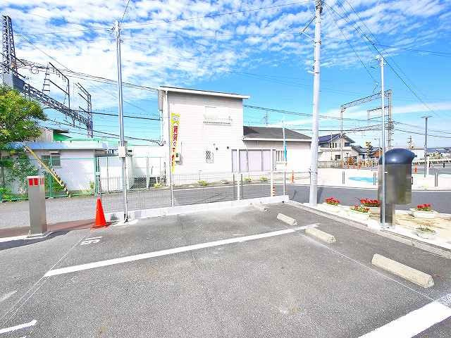 石見駅前モータープール