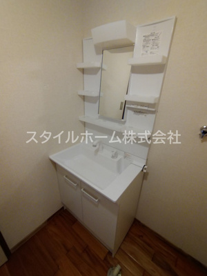 【洗面所】 | ユトリロキャッスル | 別部屋写真です。