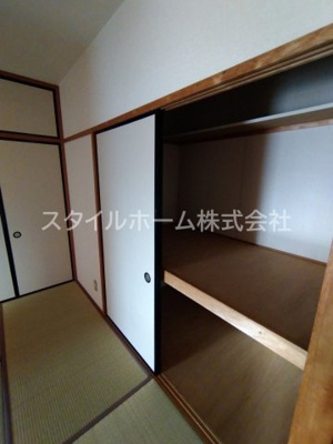 【収納】 | ユトリロキャッスル | 別部屋写真です。