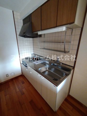 【キッチン】 | ユトリロキャッスル | 別部屋写真です。