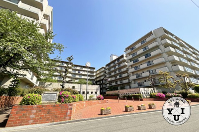 【外観】 | サンロイヤル新田辺アカデミア2号館 | 令和6年9月リフォーム完了予定(^^)/気になる水回りは新調《システムキッチン・ユニットバス・トイレ・洗面台》
リフレッシュしたお部屋で新生活をスタートできます！