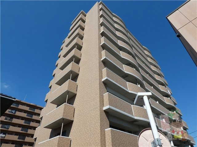 クレール西市の外観