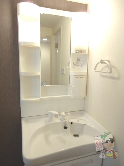 クレール西市の洗面所