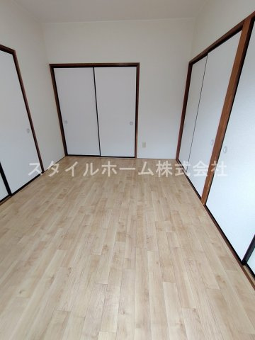 ヴィラスクエアⅠの居間・リビング