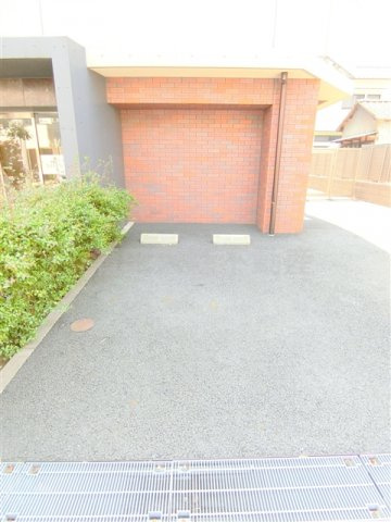 矢口渡駅最寄り人気分譲賃貸マンションの駐車場|平置き駐車場　空き状況はお問合せ下さい。