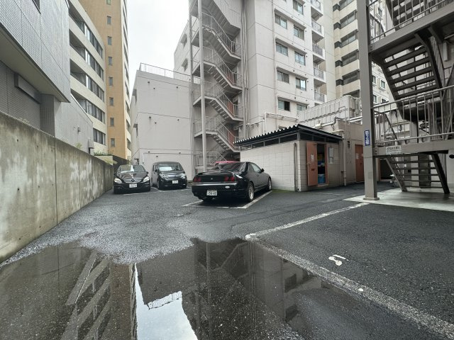 マンション木場の駐車場