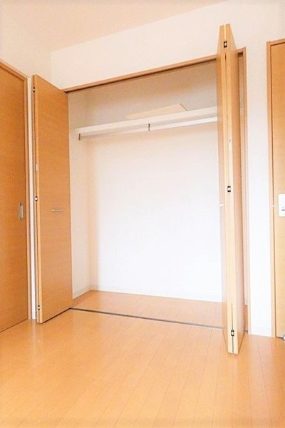 クローバー社台の収納